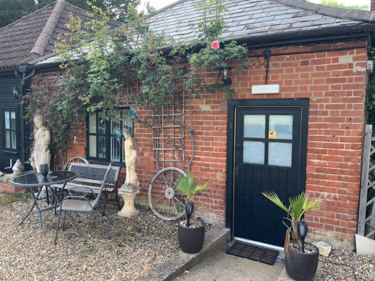 The Oak Rooms Coltishall Экстерьер фото